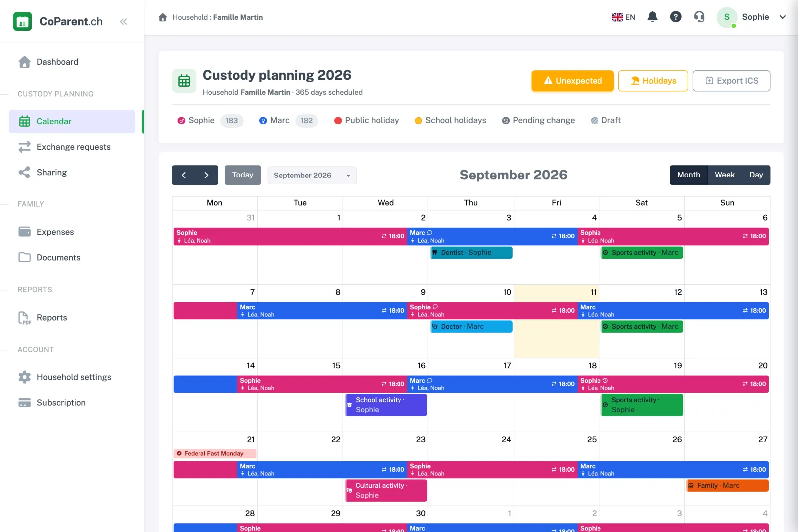CoParent custody calendar: the month view with each parent’s days in colour, appointments and the two children.